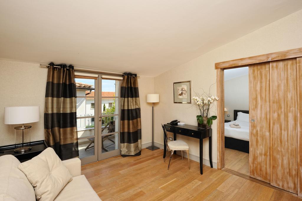Le Pinarello Hotel Sainte-Lucie de Porto-Vecchio ภายนอก รูปภาพ
